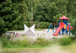 Spielplatz für Kinder auf dem Campingplatz Bankenhof